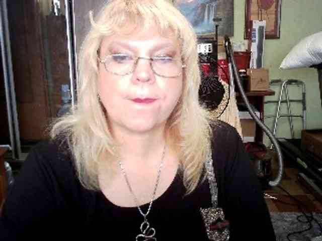 LOLA88888 webcam