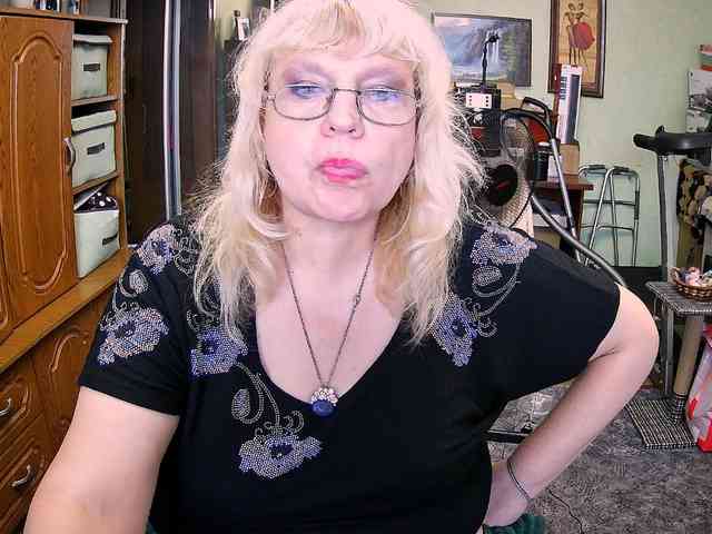 LOLA88888 webcam