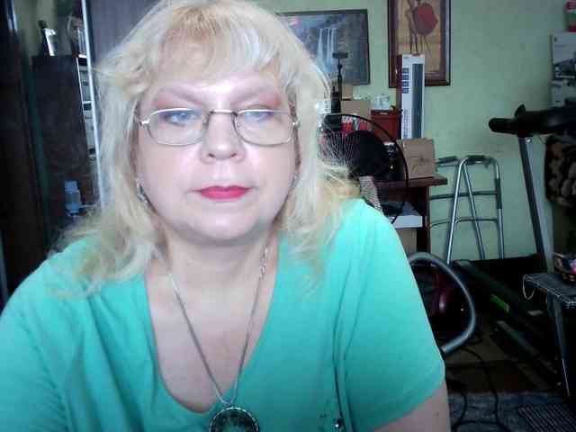LOLA88888 webcam