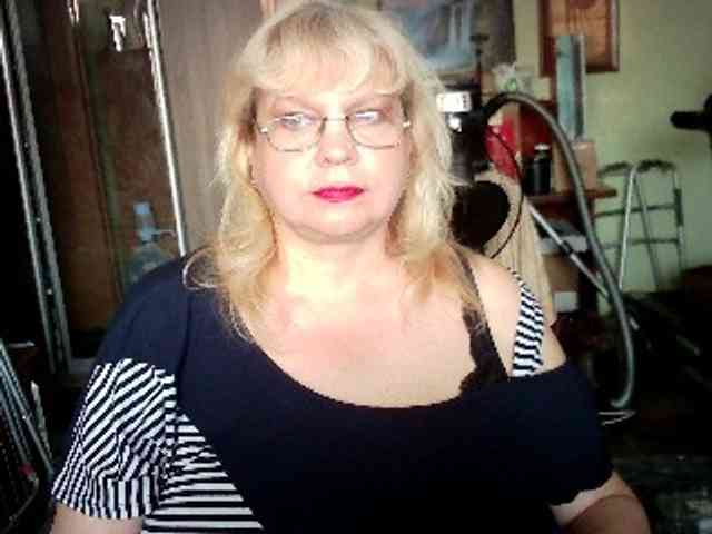 LOLA88888 webcam