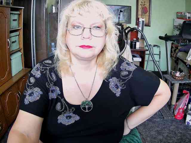 LOLA88888 webcam