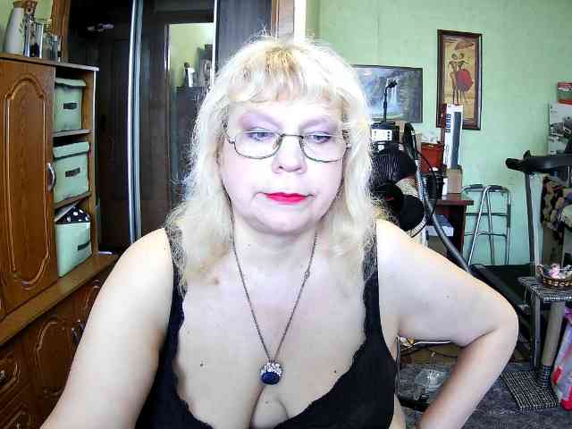 LOLA88888 webcam