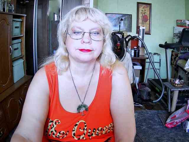 LOLA88888 webcam