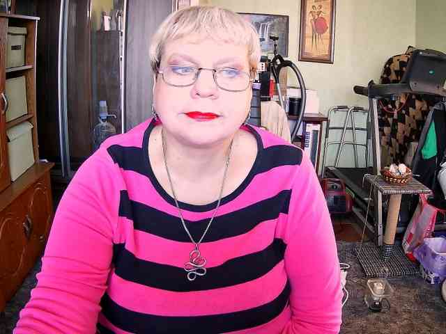 LOLA88888 webcam