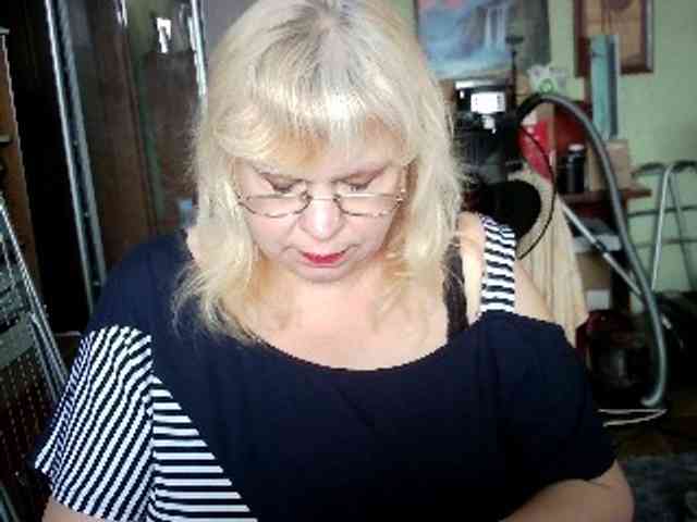 LOLA88888 webcam