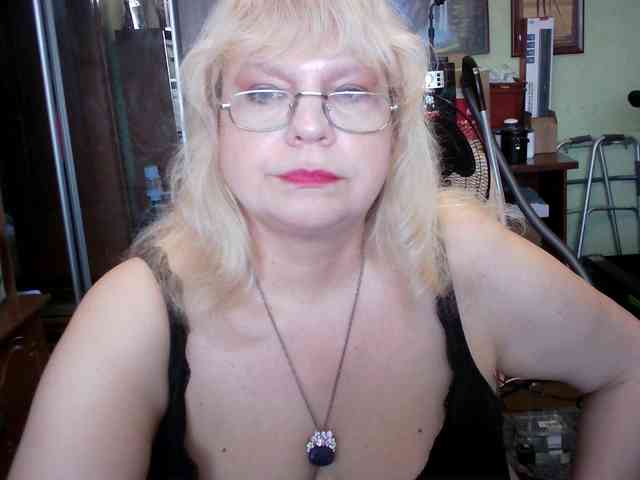 LOLA88888 webcam