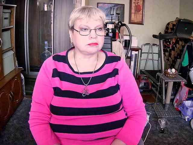 LOLA88888 webcam