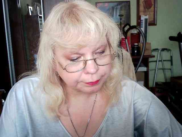 LOLA88888 webcam