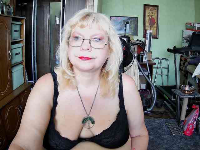 LOLA88888 webcam