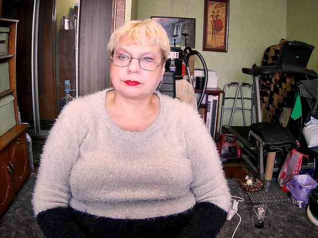 LOLA88888 webcam