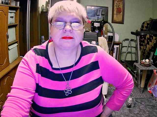 LOLA88888 webcam