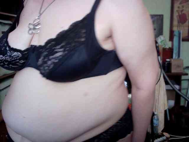 LOLA88888 webcam