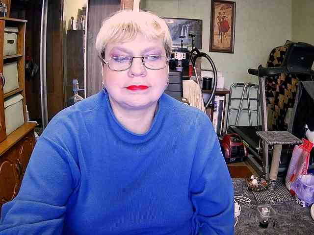 LOLA88888 webcam