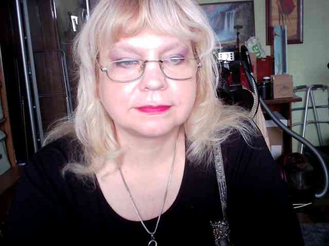 LOLA88888 webcam