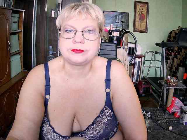 LOLA88888 webcam