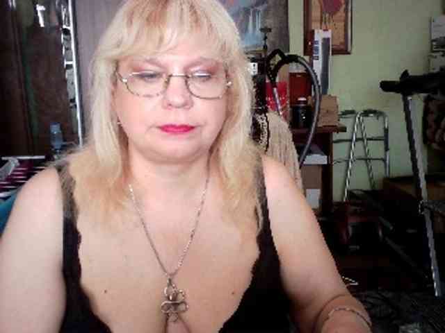 LOLA88888 webcam