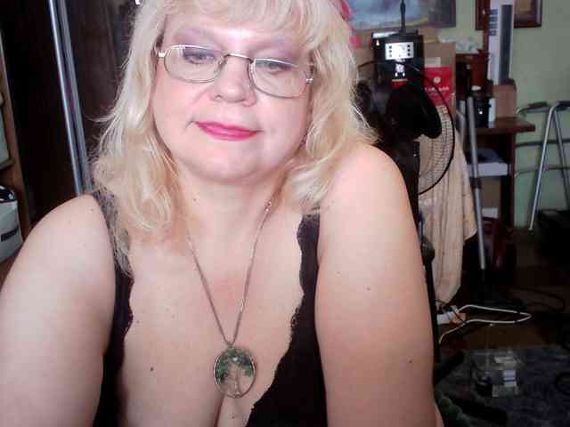 LOLA88888 webcam