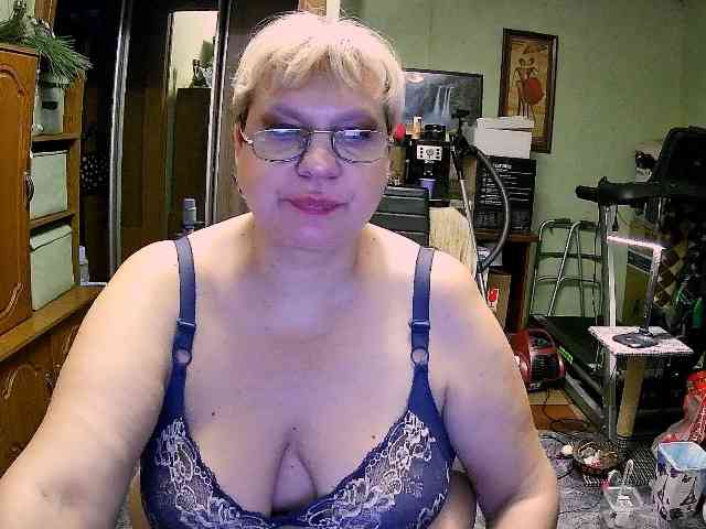 LOLA88888 webcam