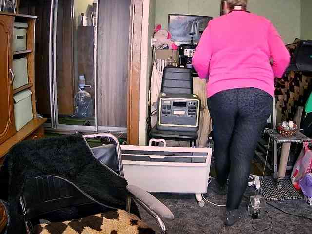 LOLA88888 webcam