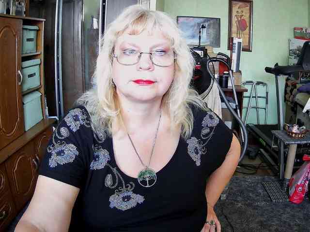 LOLA88888 webcam