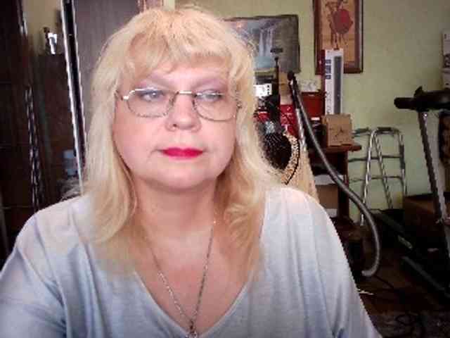 LOLA88888 webcam