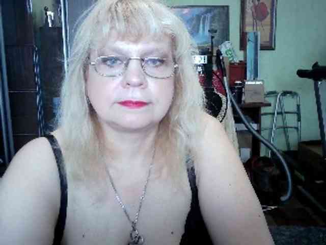 LOLA88888 webcam