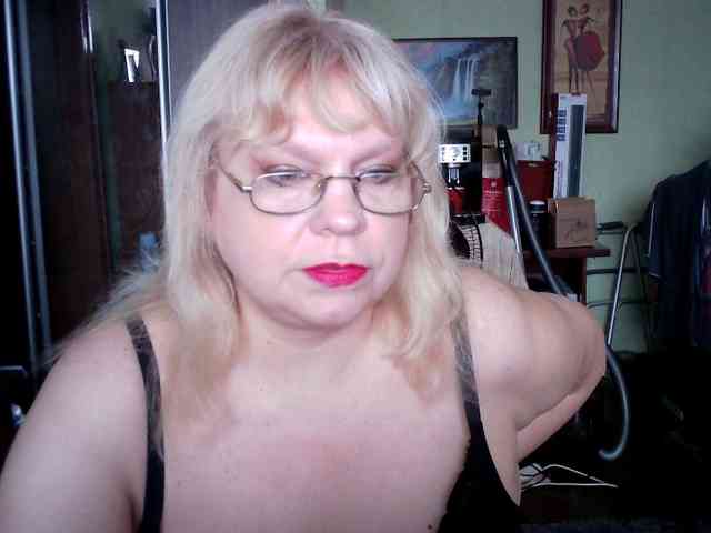 LOLA88888 webcam