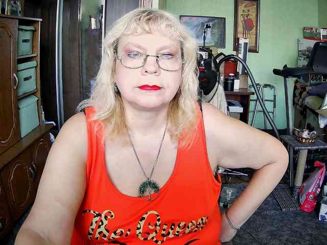 LOLA88888 webcam