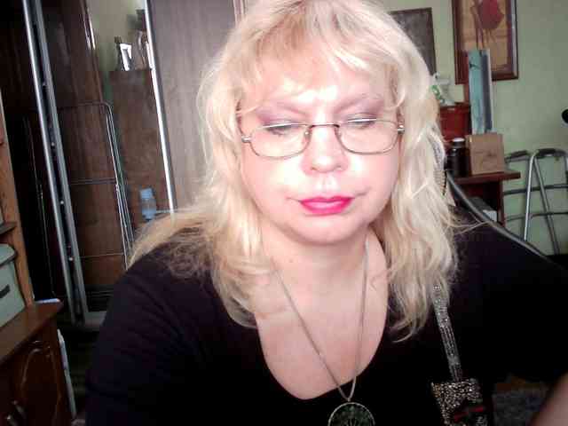 LOLA88888 webcam