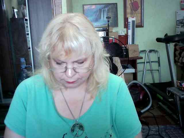 LOLA88888 webcam