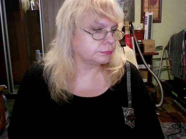 LOLA88888 webcam