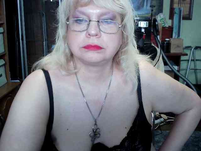 LOLA88888 webcam