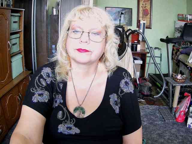 LOLA88888 webcam