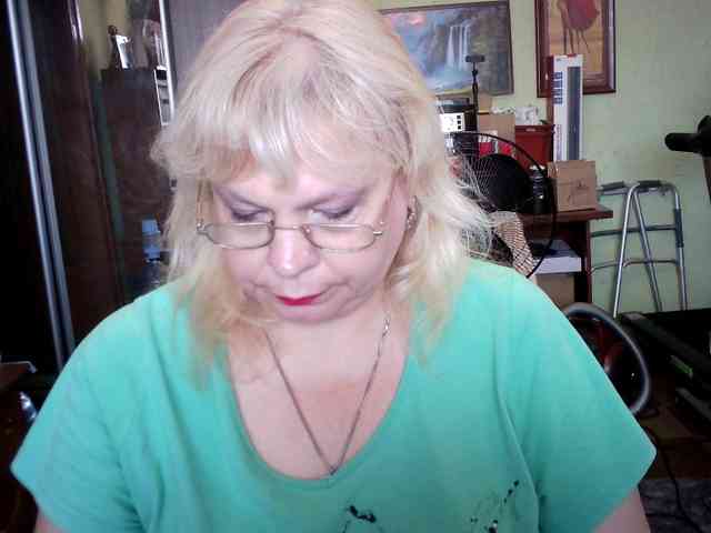 LOLA88888 webcam