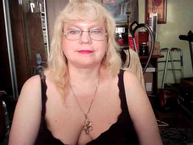 LOLA88888 webcam