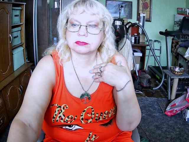 LOLA88888 webcam