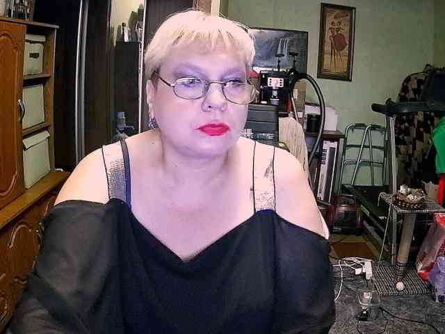 LOLA88888 webcam