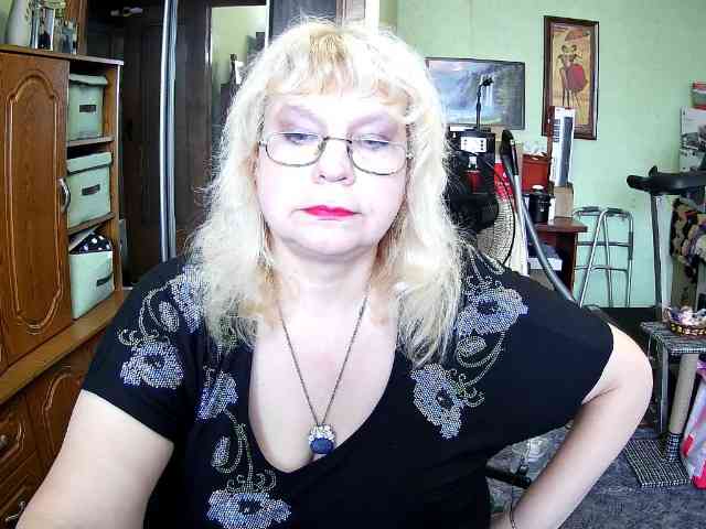 LOLA88888 webcam