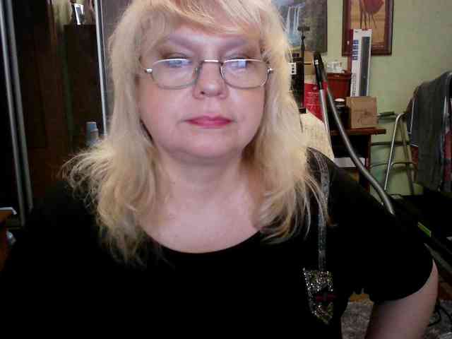 LOLA88888 webcam