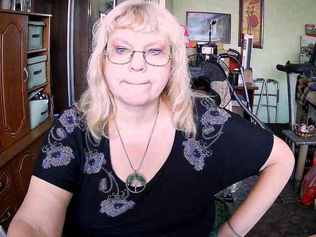 LOLA88888 webcam
