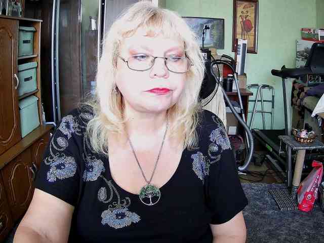 LOLA88888 webcam
