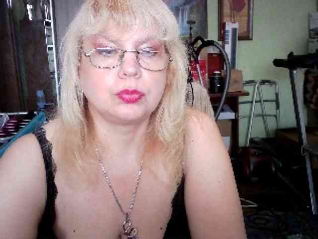 LOLA88888 webcam