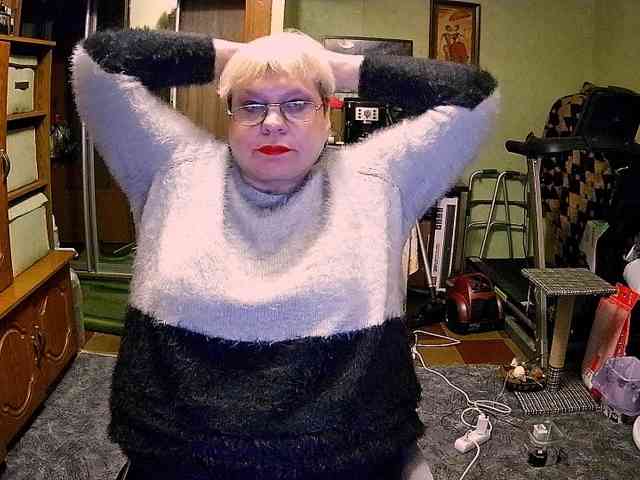 LOLA88888 webcam