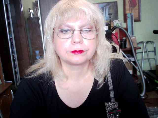 LOLA88888 webcam