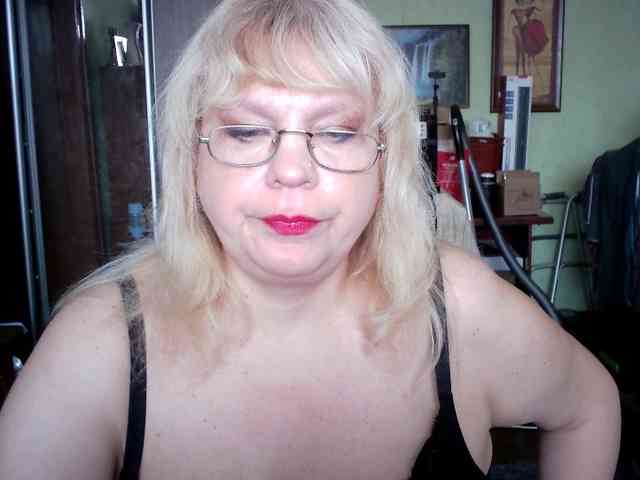 LOLA88888 webcam