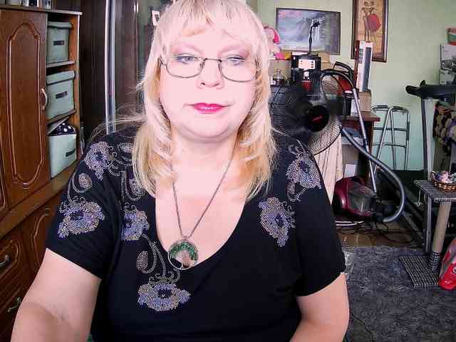 LOLA88888 webcam