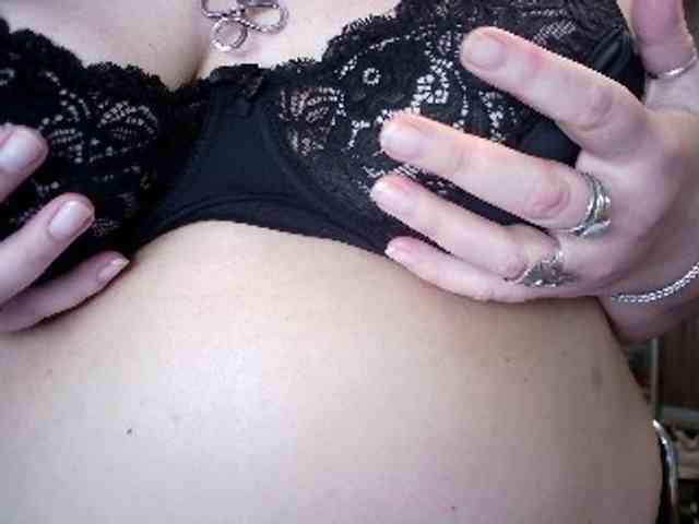 LOLA88888 webcam