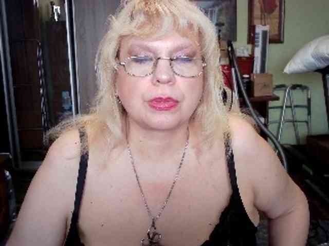 LOLA88888 webcam