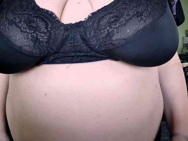 LOLA88888 webcam