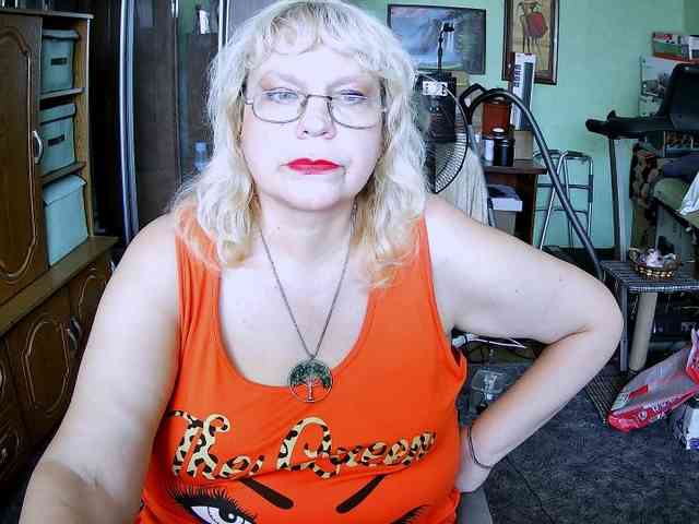 LOLA88888 webcam